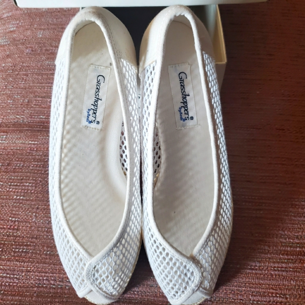 Shoes grasshoppers by keds size 7 , medium, new in box,  lilac white , vintage